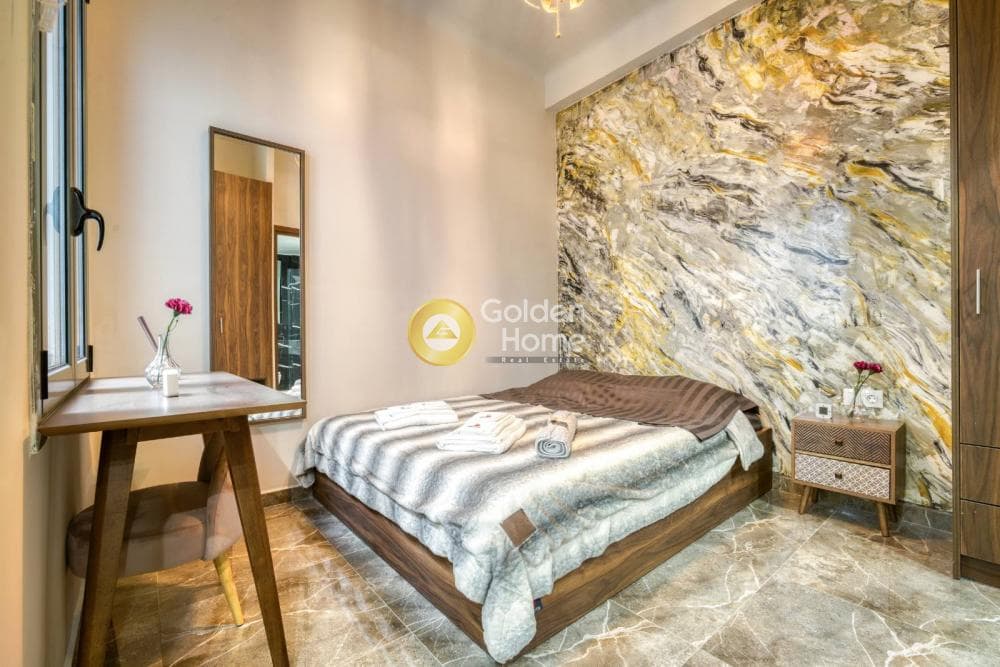 Apartment in Platia Koumoundourou, Kentro — Photo 2 of 9