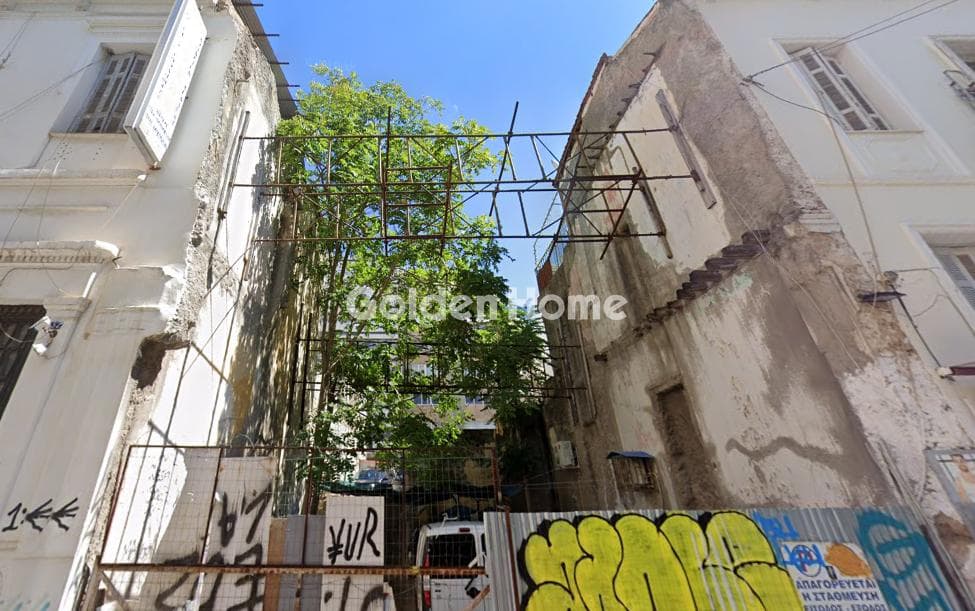 Building Plot in Strofili, Historic Center