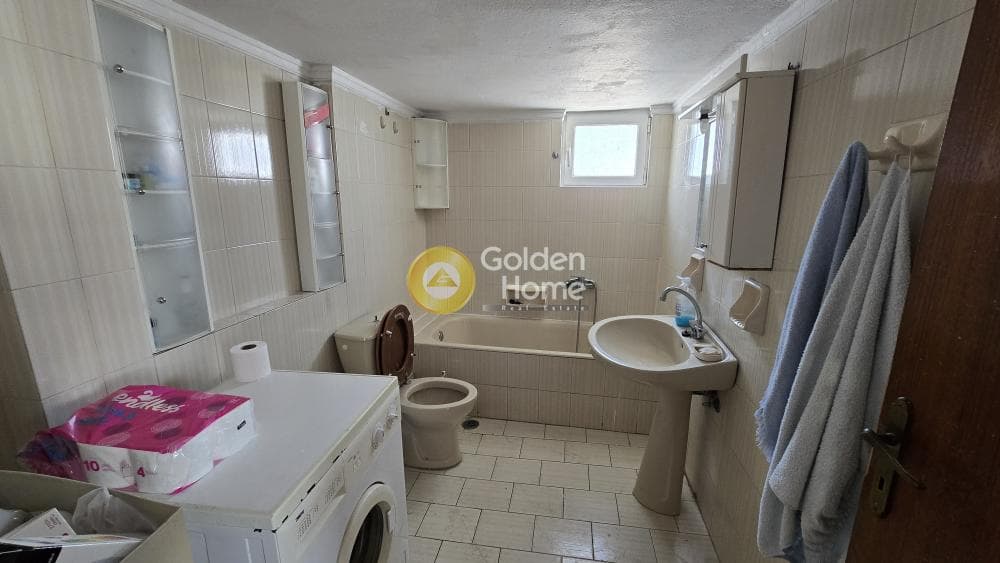 Apartment in Chatzikiriakeio, Piraeus — Photo 10 of 11