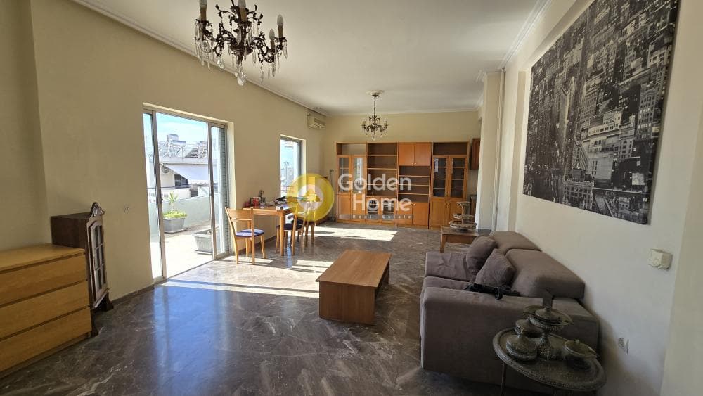 Apartment in Chatzikiriakeio, Piraeus — Photo 2 of 11