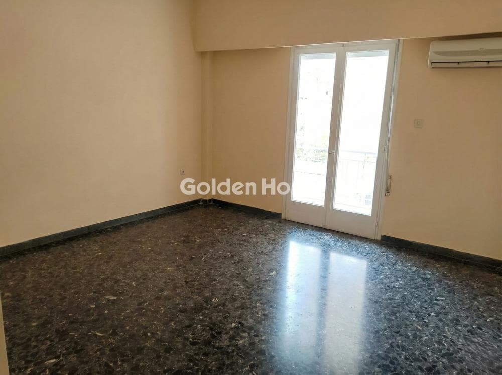 Apartment in Agia Marina, Ilioupoli — Photo 1 of 9