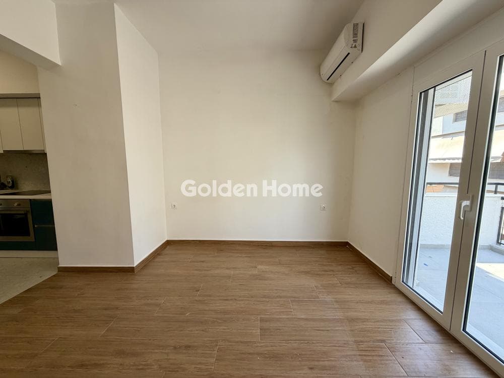 Apartment in Freattida, Piraeus — Photo 2 of 22