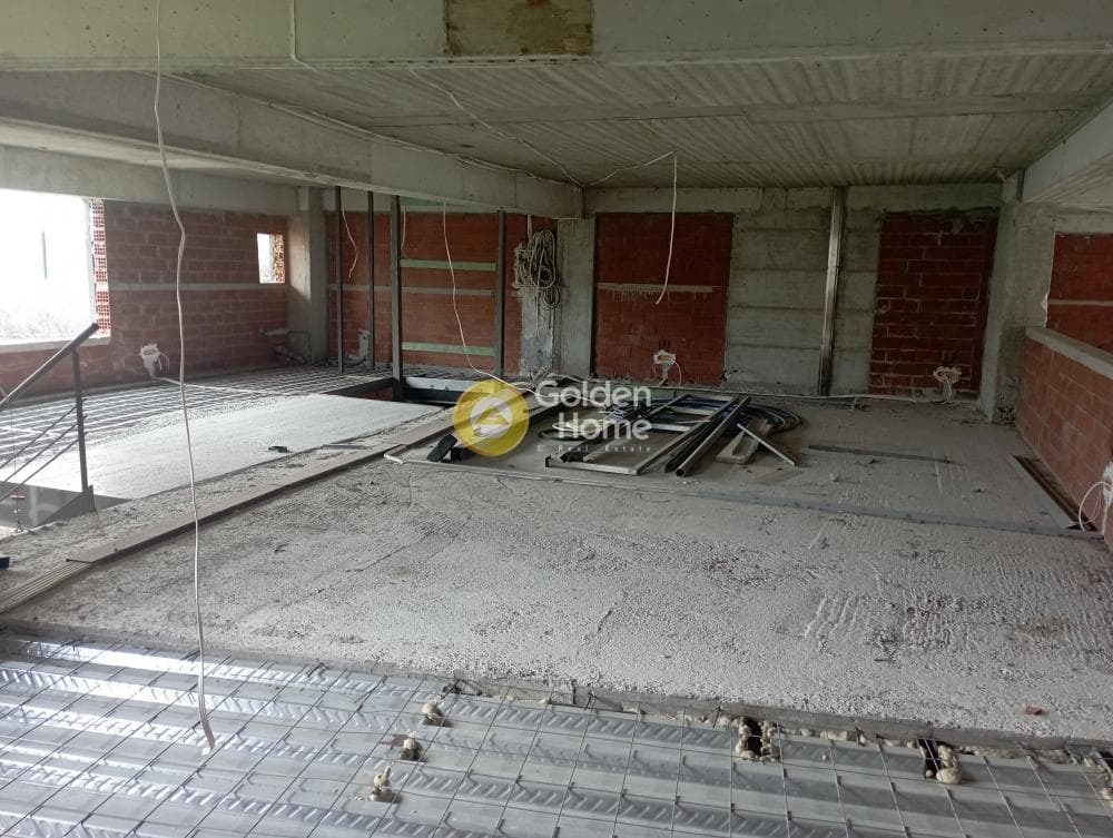 Retail Store in Center, Thermi — Photo 12 of 14