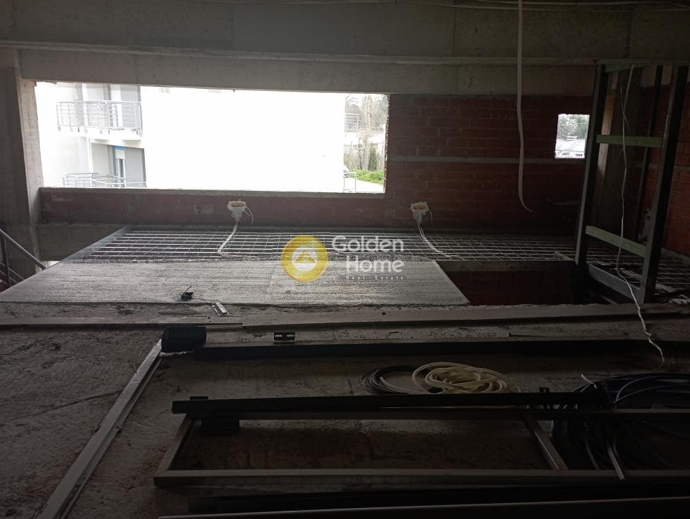 Retail Store in Center, Thermi — Photo 9 of 14