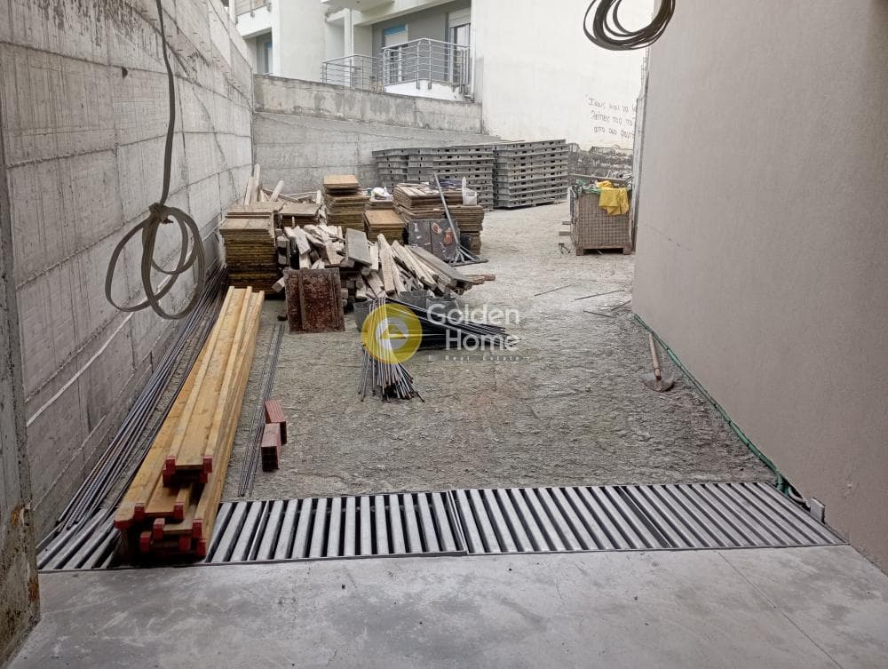 Retail Store in Center, Thermi — Photo 14 of 14