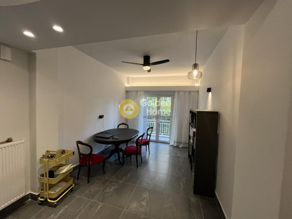 Apartment in Plateia Ntavari, Palaio Faliro — Photo 1 of 7