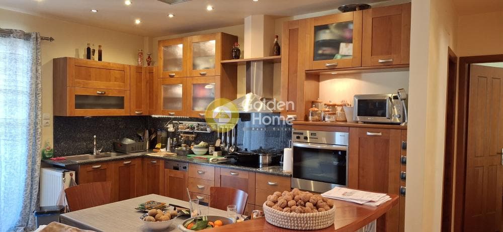 Apartment in Center, Lavrio — Photo 3 of 24