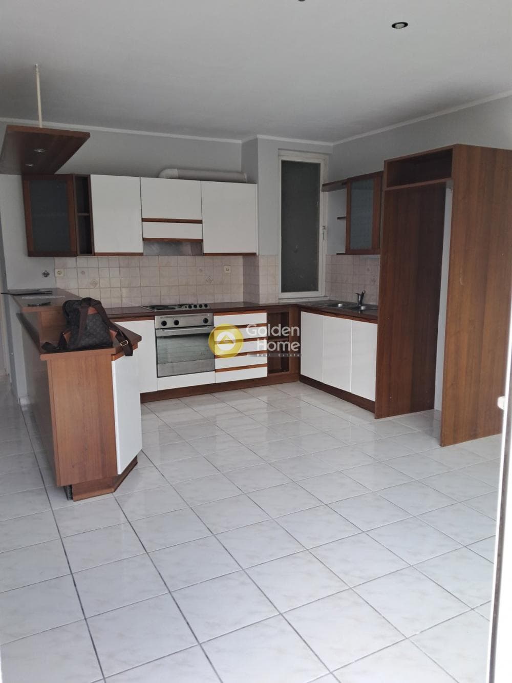 Apartment in Antheon, Agios Dimitrios — Photo 1 of 8