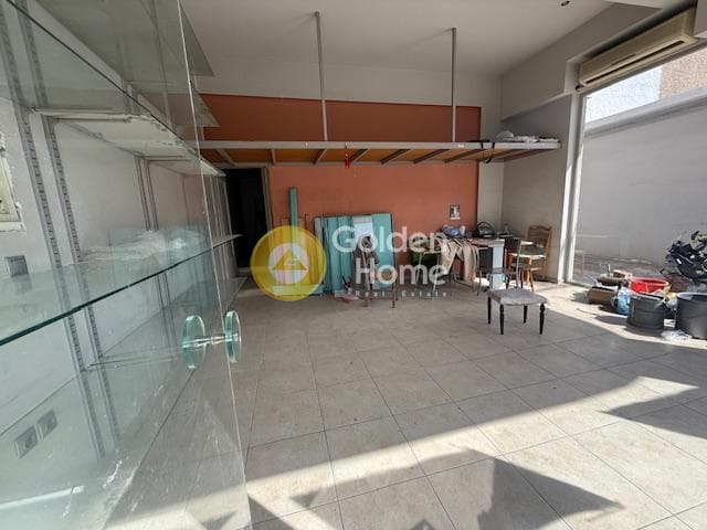 Retail Store in Agios Georgios, Nikaia — Photo 1 of 5