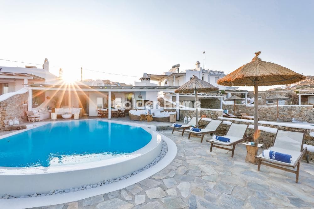 House in Kalafati, Mykonos — Photo 1 of 15