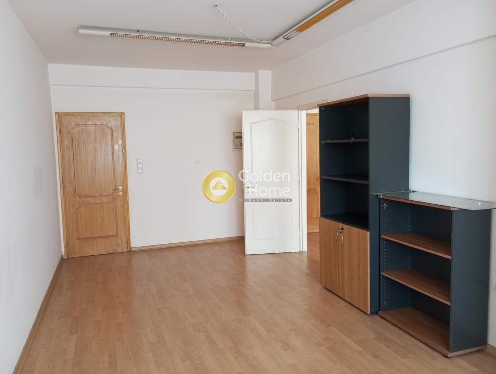 Office in Plateia Vathis, Kentro — Photo 1 of 4