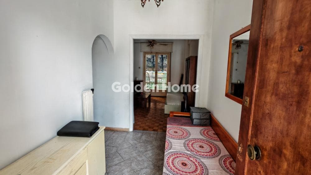 Apartment in Plateia Koliatsou, Patision - Acharnon — Photo 1 of 17
