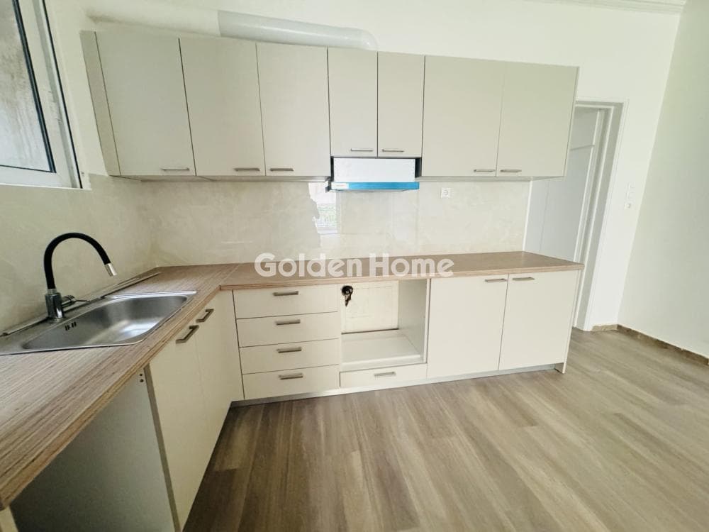 Διαμέρισμα στην Πλατεία Ελευθερίας, Κορυδαλλός — Φωτογραφία 1 από 10