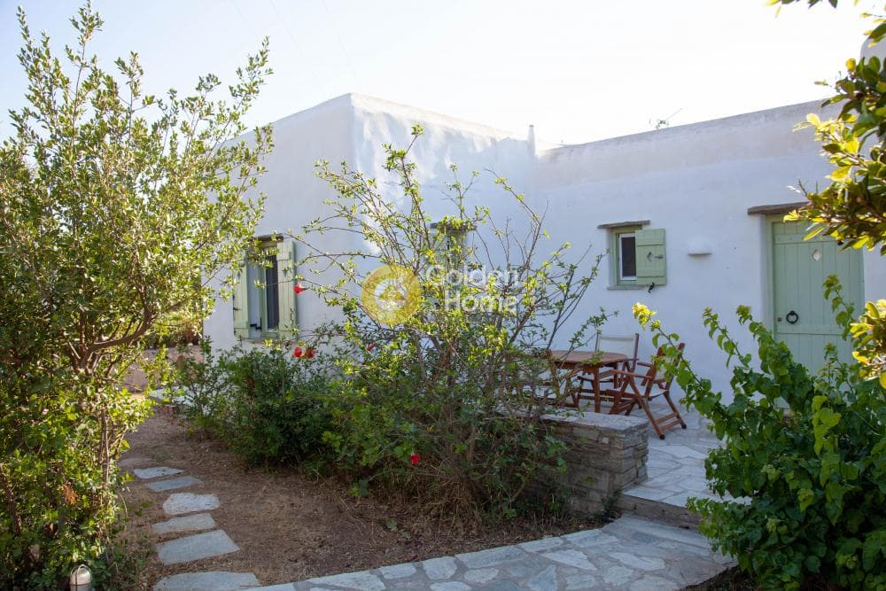 House in Aliki, Paros — Photo 1 of 28