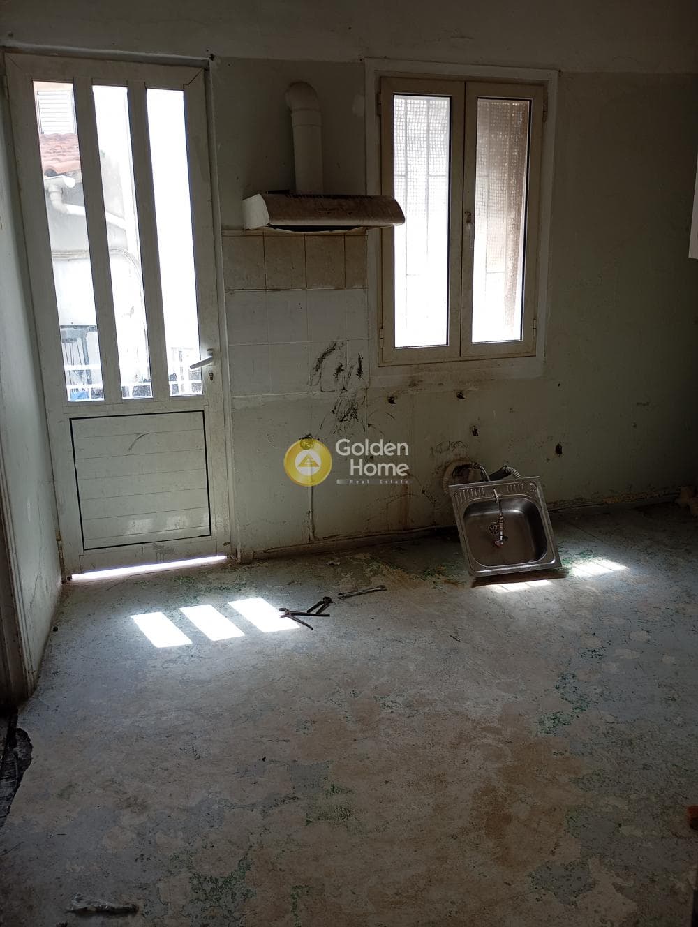 Apartment in Agios Ioannis Chrisostomos, Nikaia — Photo 11 of 14