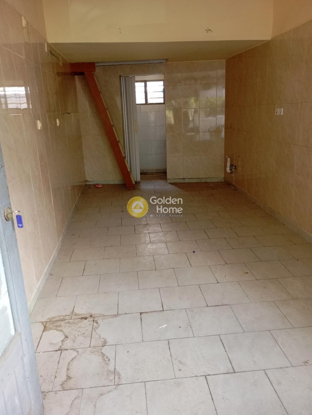 Retail Store in Agios Ioannis Chrisostomos, Nikaia — Photo 4 of 4