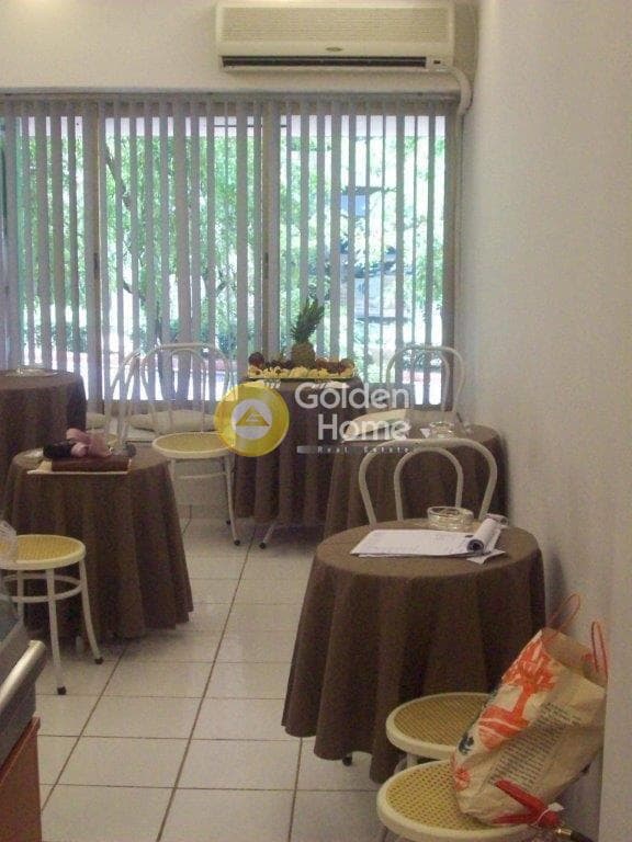 Retail Store in Platia Kanigos, Exarchia - Neapoli — Photo 1 of 9