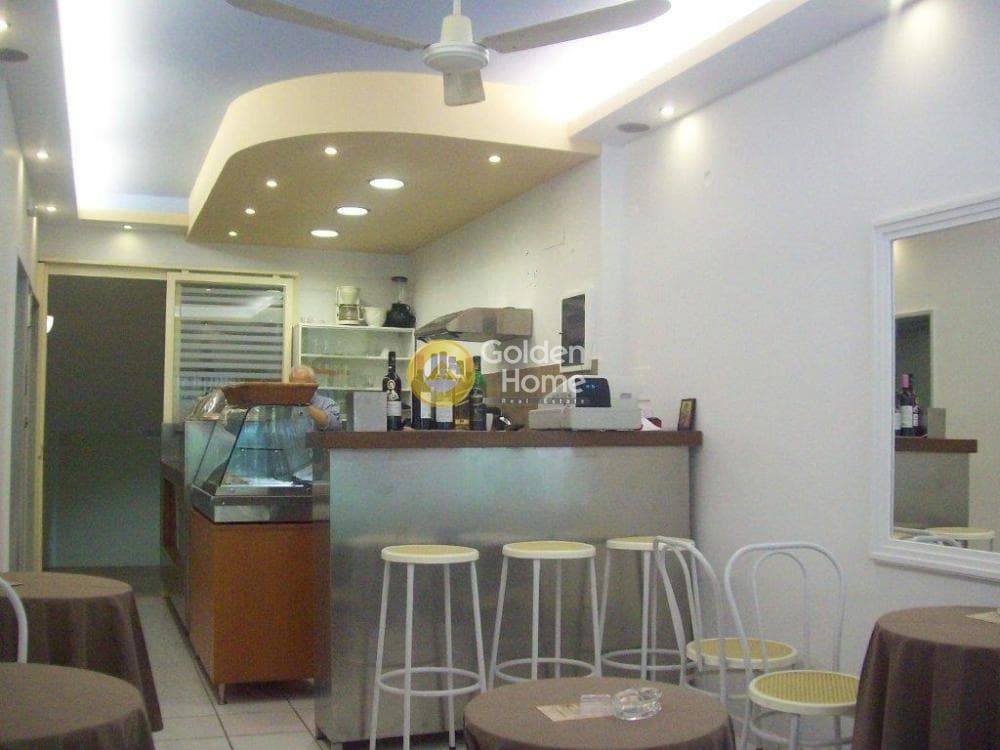 Retail Store in Platia Kanigos, Exarchia - Neapoli — Photo 4 of 9