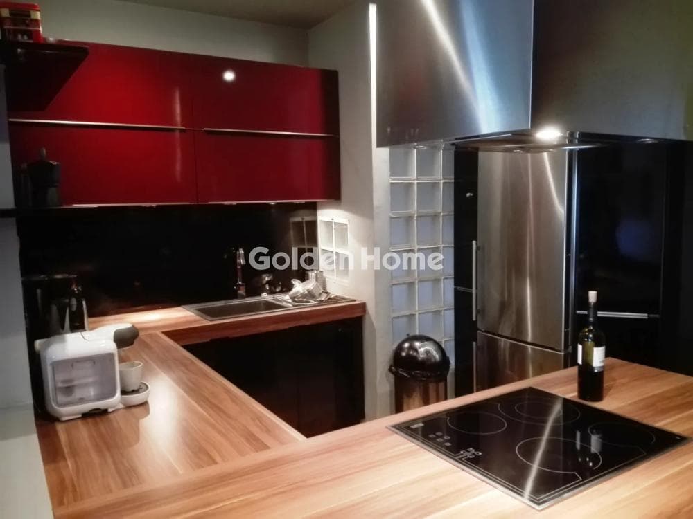 Apartment in Exarcheia, Exarchia - Neapoli — Photo 1 of 21