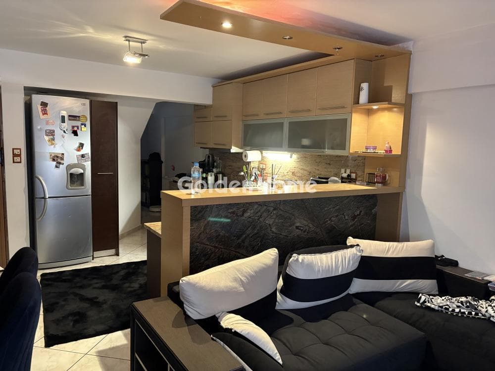 Apartment in Agios Ioannis Chrisostomos, Nikaia — Photo 4 of 14