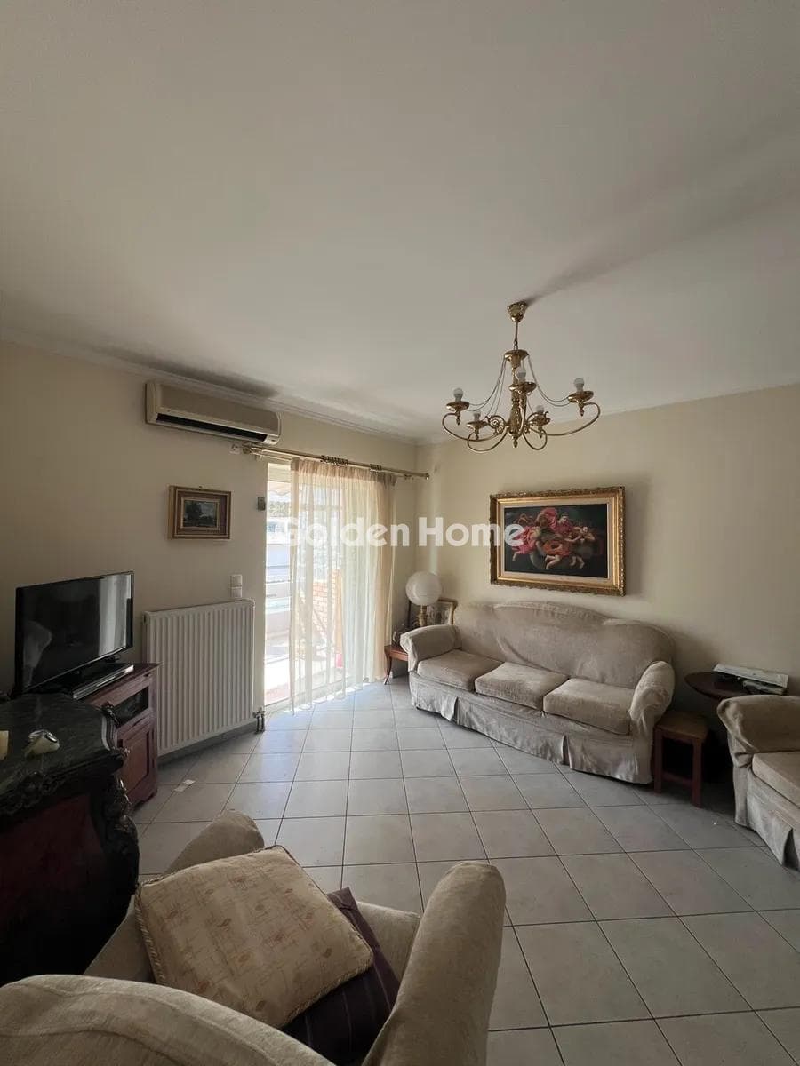 Apartment in Evaggelistria, Nikaia — Photo 4 of 17