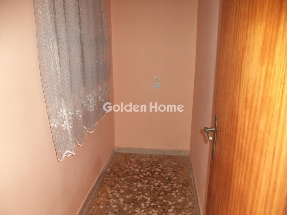 Apartment in Center, Aigio — Photo 8 of 20
