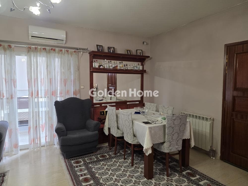 Apartment in Agios Georgios, Nikaia — Photo 2 of 28