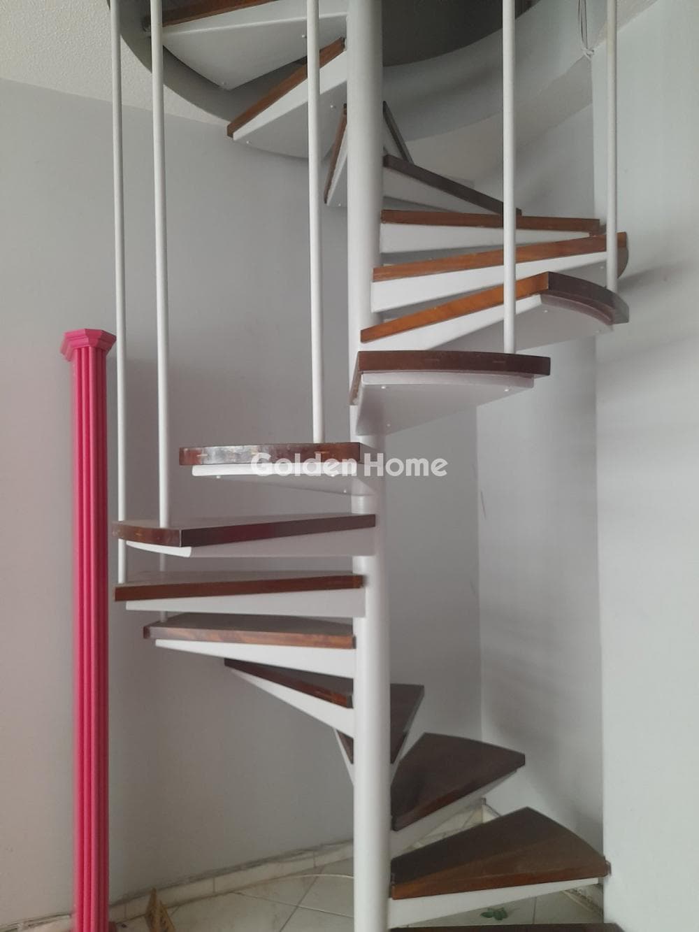 Retail Store in Labrini, Galatsi — Photo 4 of 15