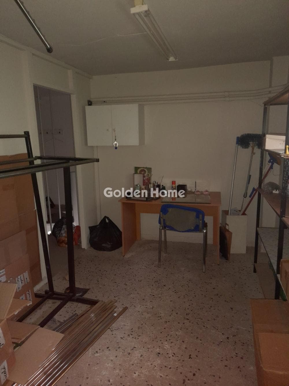 Retail Store in Labrini, Galatsi — Photo 11 of 15