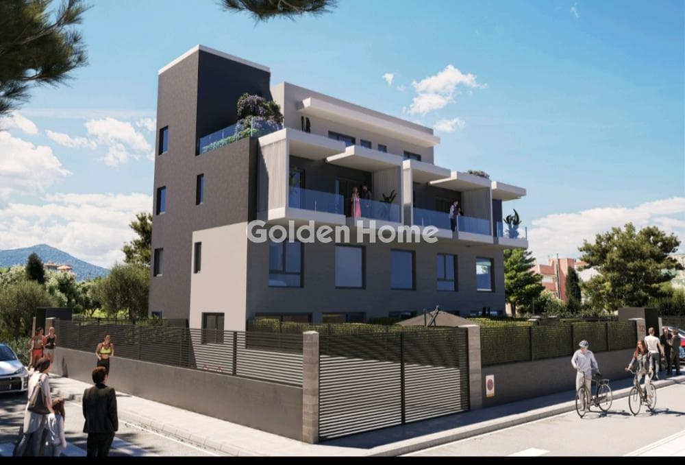 Apartment in Pefkakia, Agia Paraskevi — Photo 1 of 4