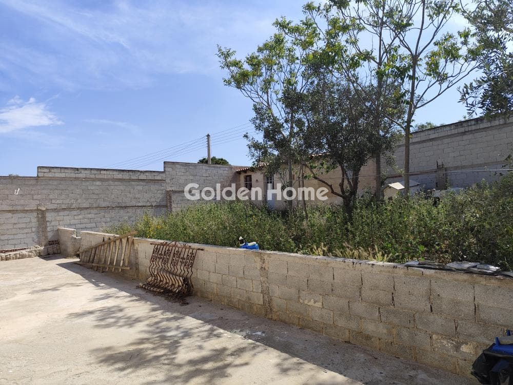 House in Kefleika, Kalivia Thorikou — Photo 6 of 12