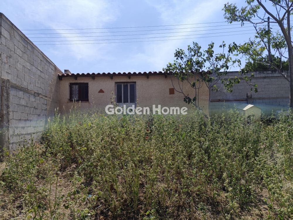House in Kefleika, Kalivia Thorikou — Photo 7 of 12