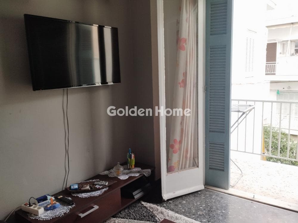 Apartment in Evaggelistria, Piraeus — Photo 2 of 11