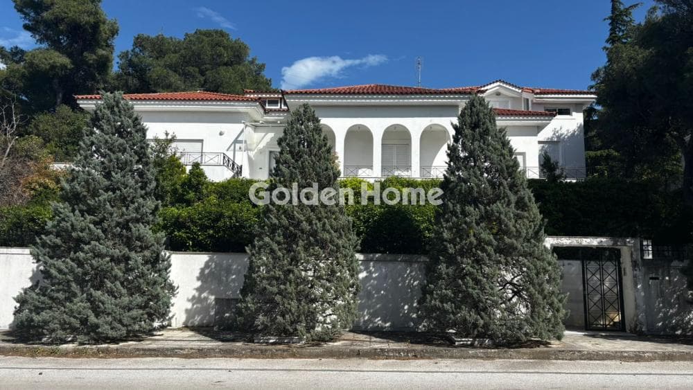 House in Center, Penteli — Photo 1 of 12