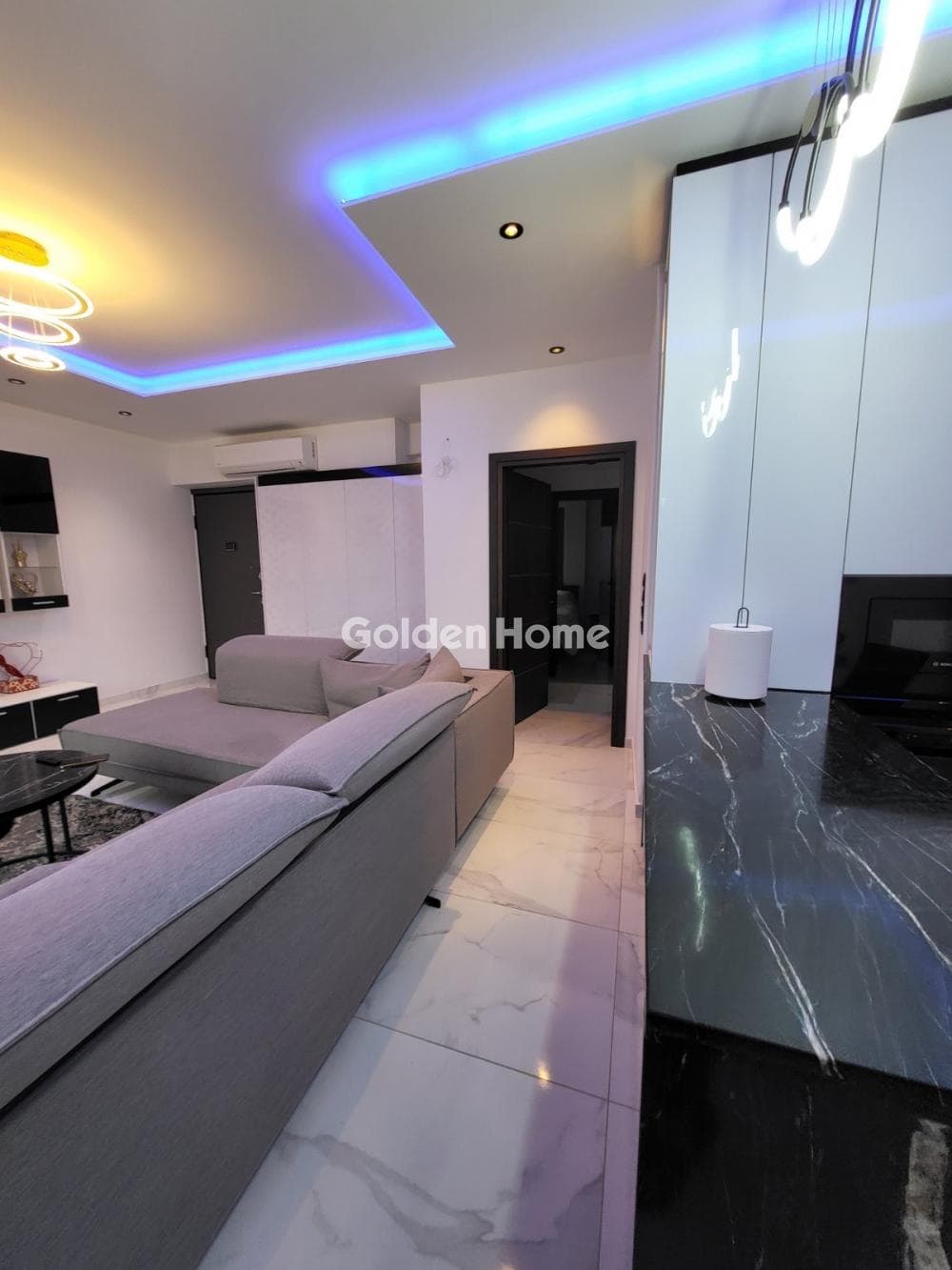 Apartment in Kokkinovrachos, Keratsini — Photo 1 of 16