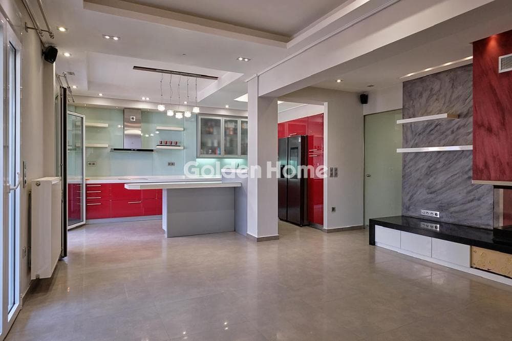 Apartment in Exarcheia, Exarchia - Neapoli — Photo 2 of 15