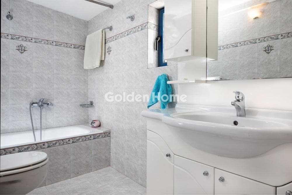 House in Mikrolimano, Lavrio — Photo 15 of 46