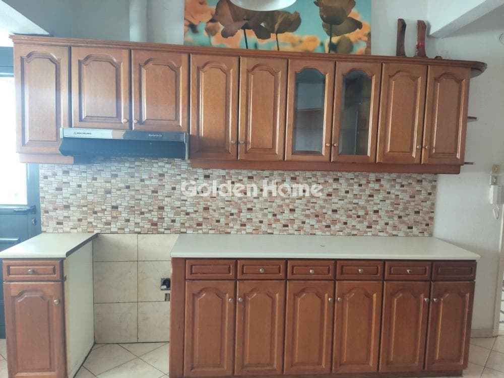 Apartment in Palatiani, Ilion — Photo 1 of 21