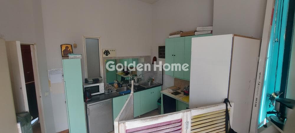 Retail Store in Vlachou, Nea Ionia — Photo 12 of 21