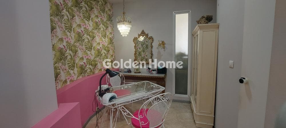 Retail Store in Vlachou, Nea Ionia — Photo 18 of 21