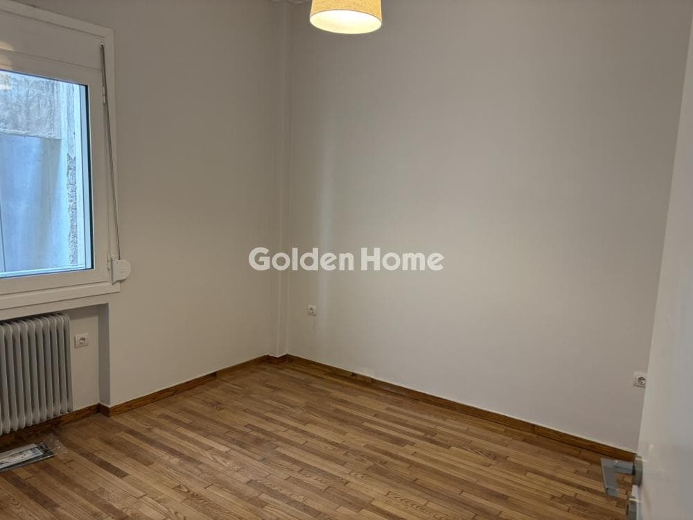 Apartment in Plateia Vathis, Kentro — Photo 8 of 18