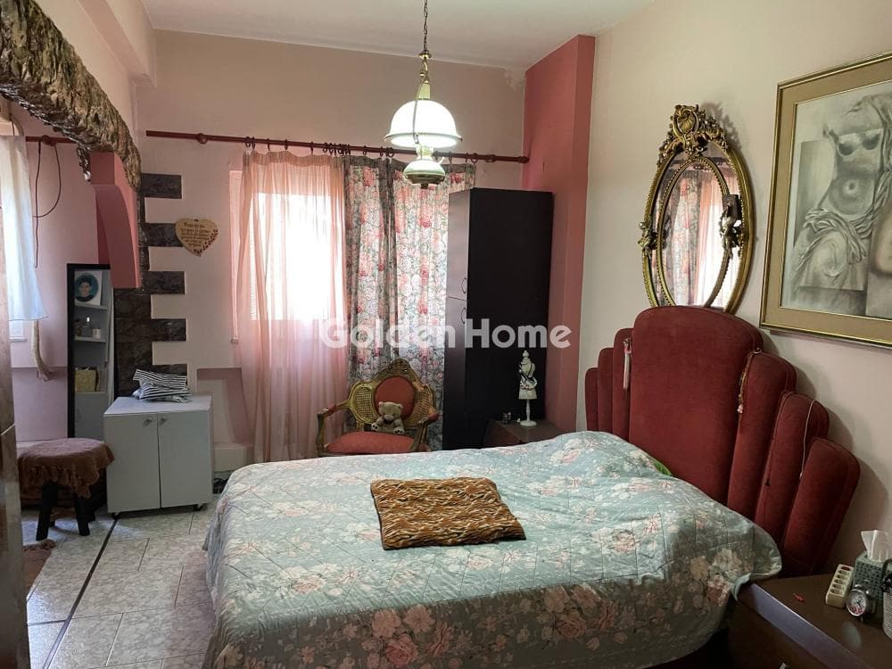 Office in Platia Koumoundourou, Kentro — Photo 16 of 16