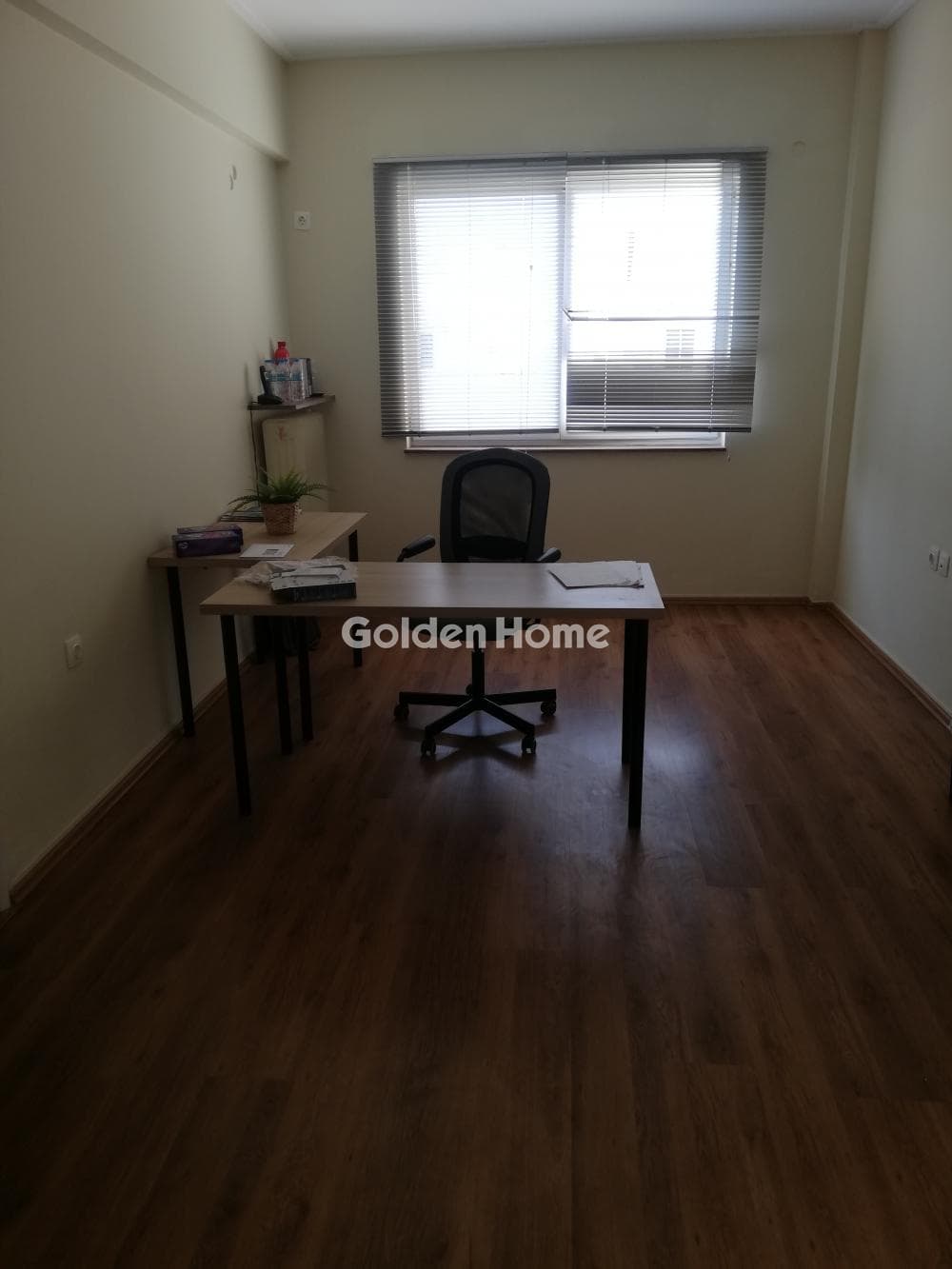 Office in Platia Kanigos, Exarchia - Neapoli — Photo 14 of 19