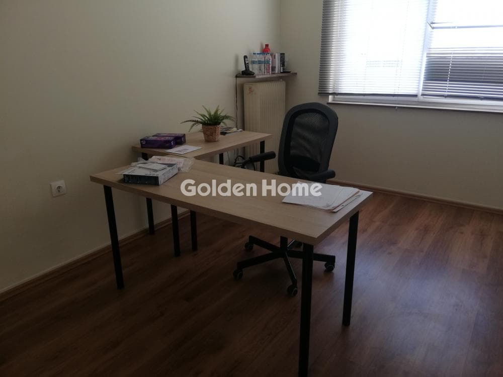 Office in Platia Kanigos, Exarchia - Neapoli — Photo 15 of 19