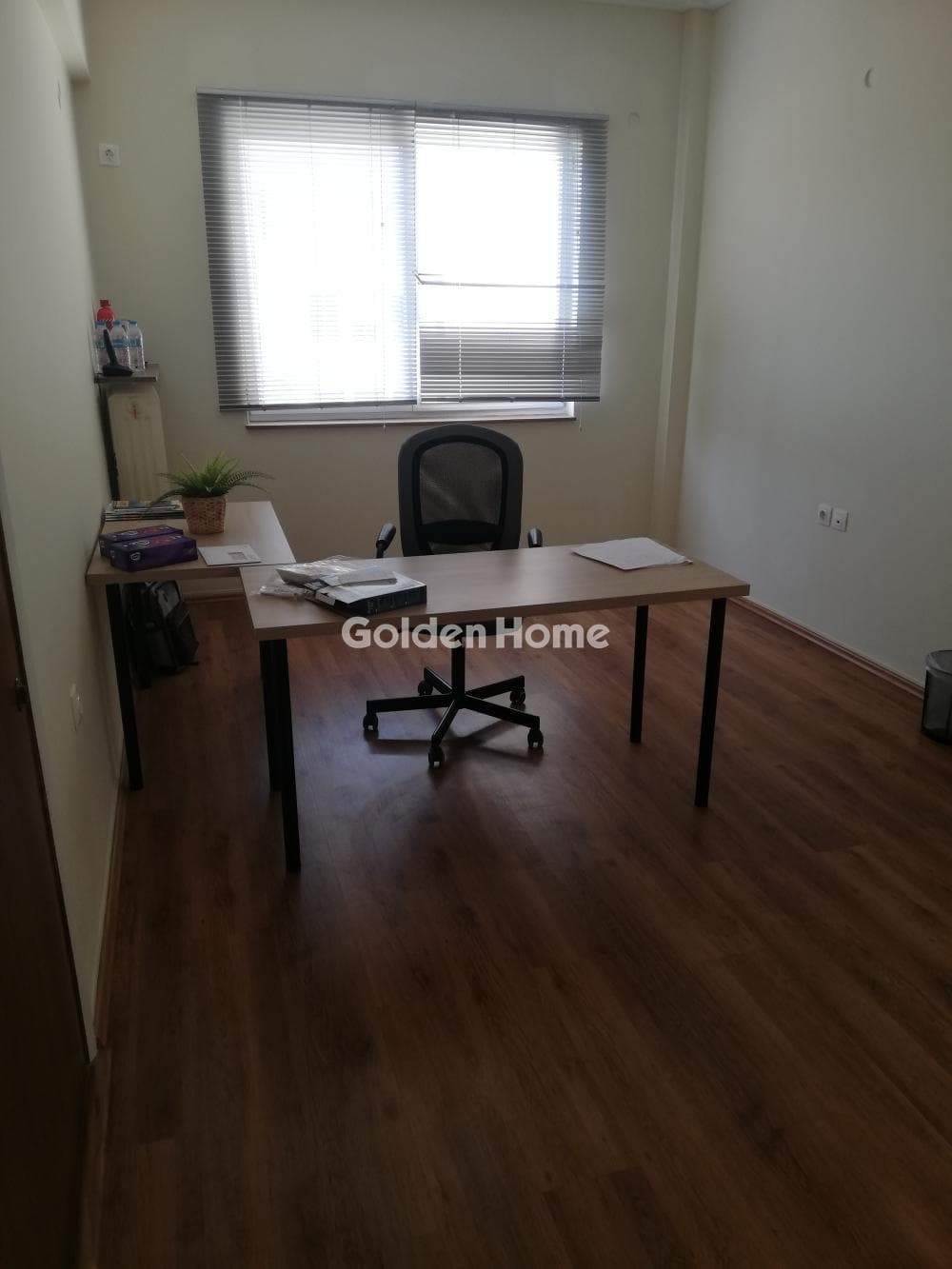 Office in Platia Kanigos, Exarchia - Neapoli — Photo 4 of 19