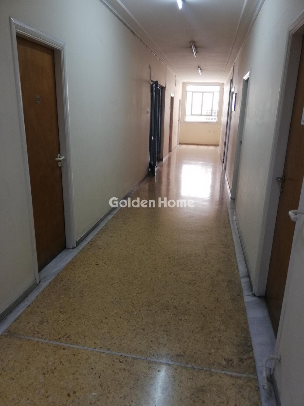 Office in Platia Kanigos, Exarchia - Neapoli — Photo 18 of 19
