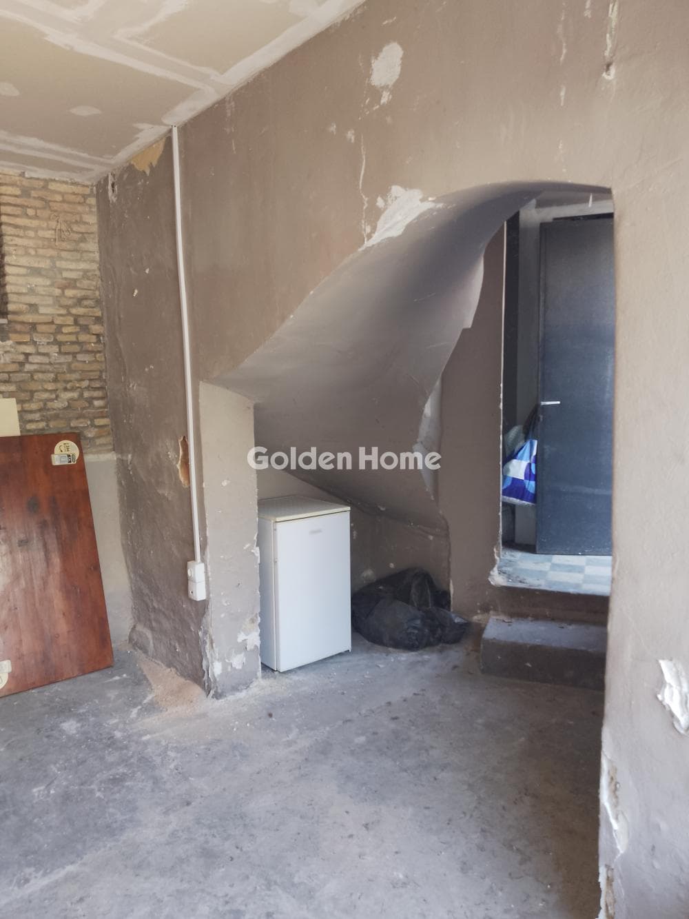 Retail Store in Panormou, Goudi — Photo 1 of 5