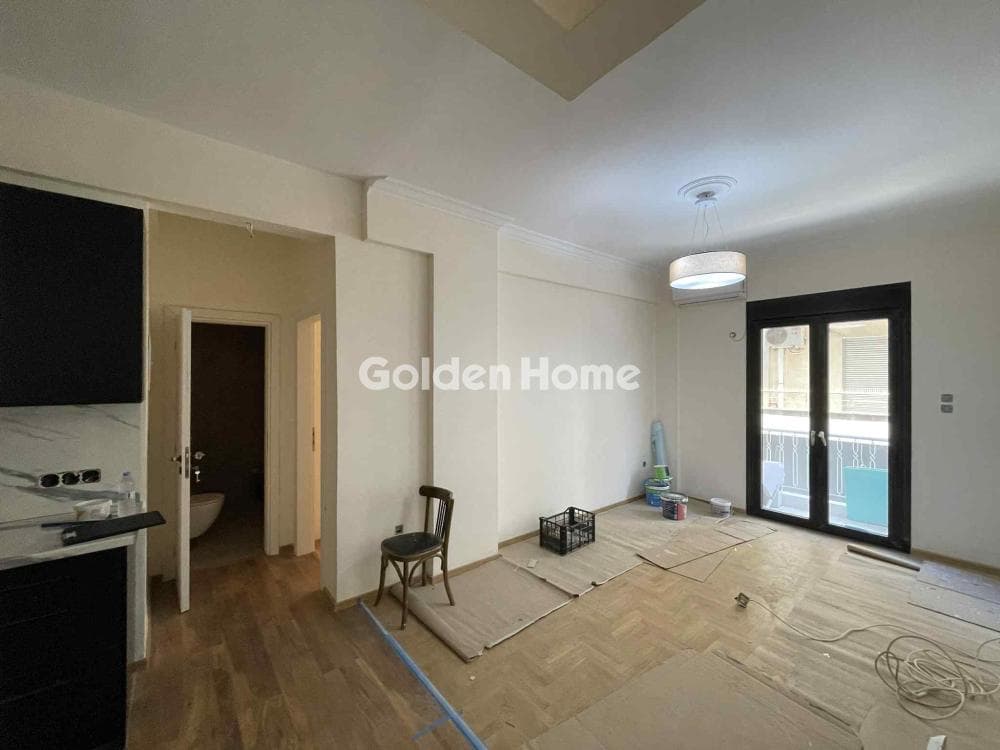 Apartment in Exarcheia, Exarchia - Neapoli — Photo 3 of 7