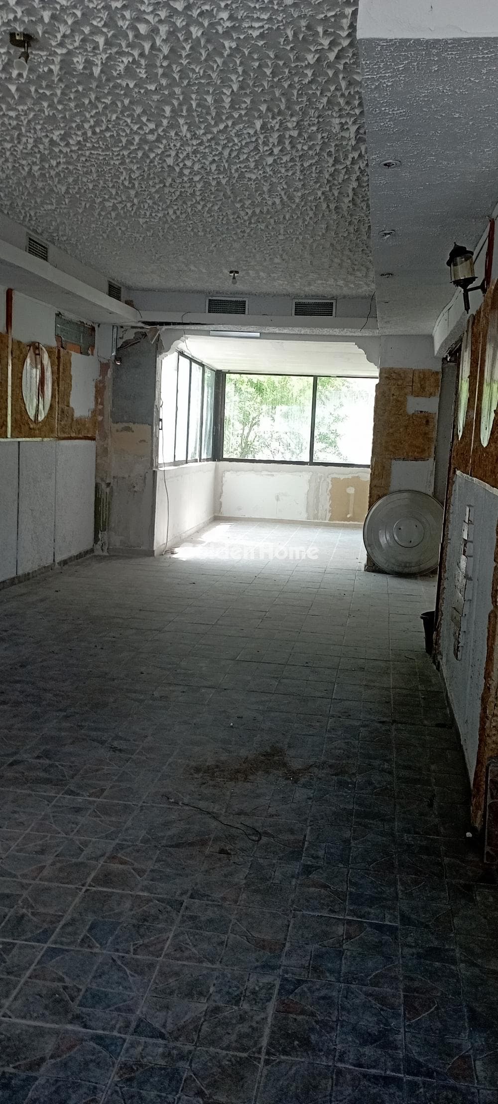Retail Store in Palaio Irakleio, Lykovrisi — Photo 10 of 16