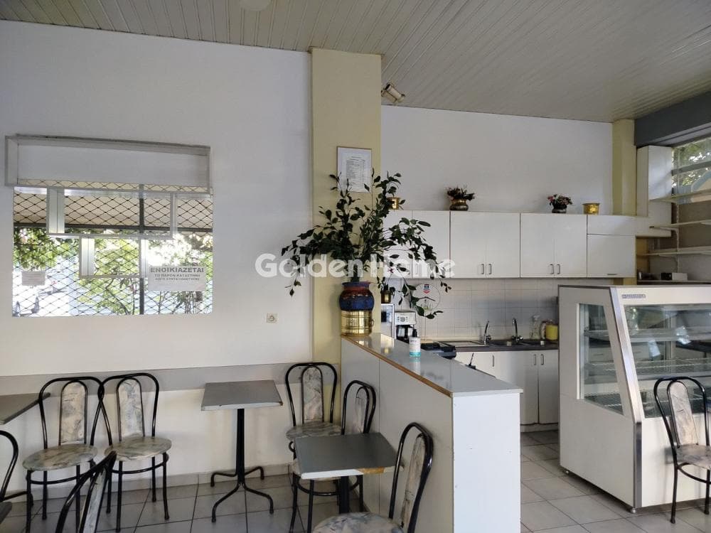 Retail Store in Politechnioupoli, Zografou — Photo 1 of 4